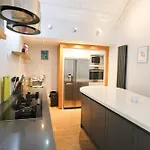 Two Bedroom Ground Floor Flat In Clifton Village * بريستول